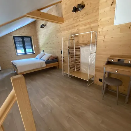 Muguet, Privatif, 4p Alpehytte Rochesson